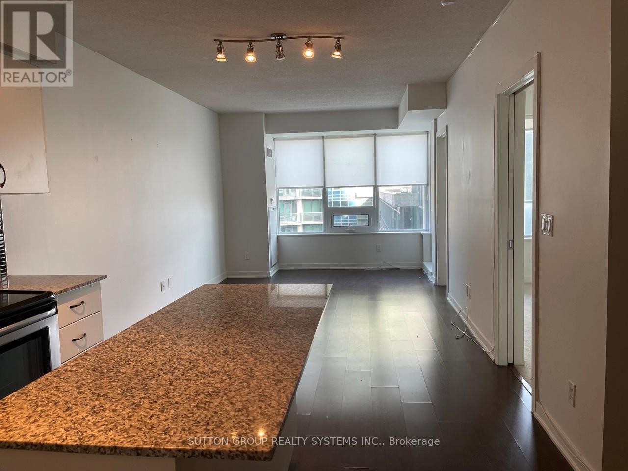 












1102 - 59 EAST LIBERTY STREET

,
Toronto (Niagara),




Ontario
M6K3R1

