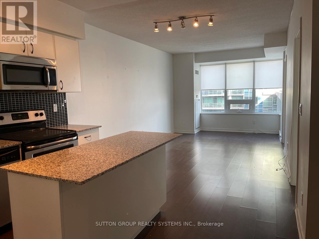 












1102 - 59 EAST LIBERTY STREET

,
Toronto (Niagara),




Ontario
M6K3R1

