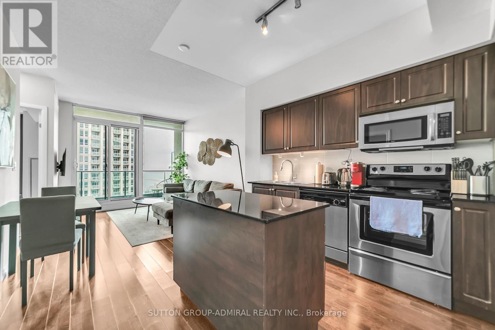 












2601 - 215 FORT YORK BOULEVARD

,
Toronto (Niagara),




Ontario
M5V4A2

