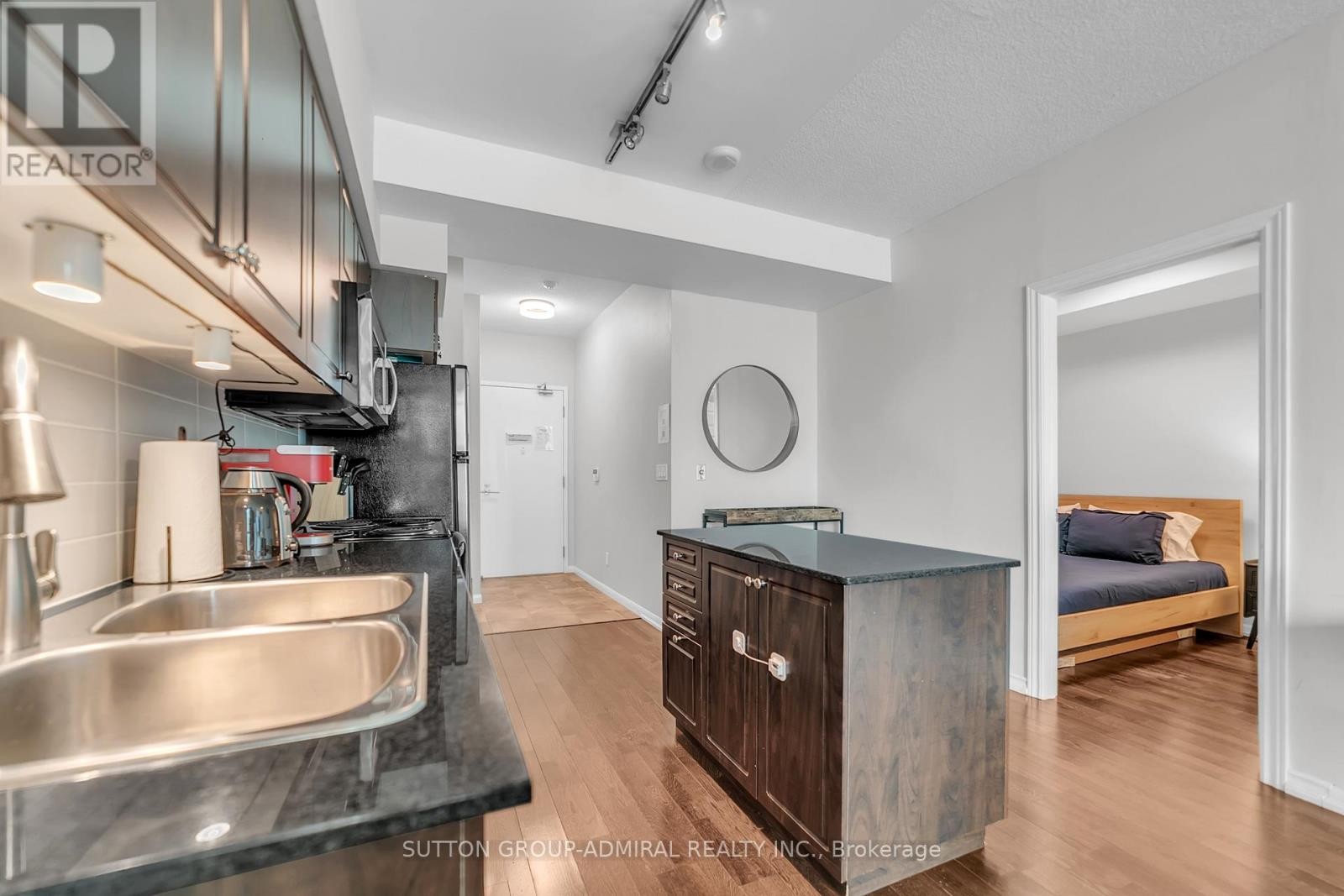 












2601 - 215 FORT YORK BOULEVARD

,
Toronto (Niagara),




Ontario
M5V4A2


