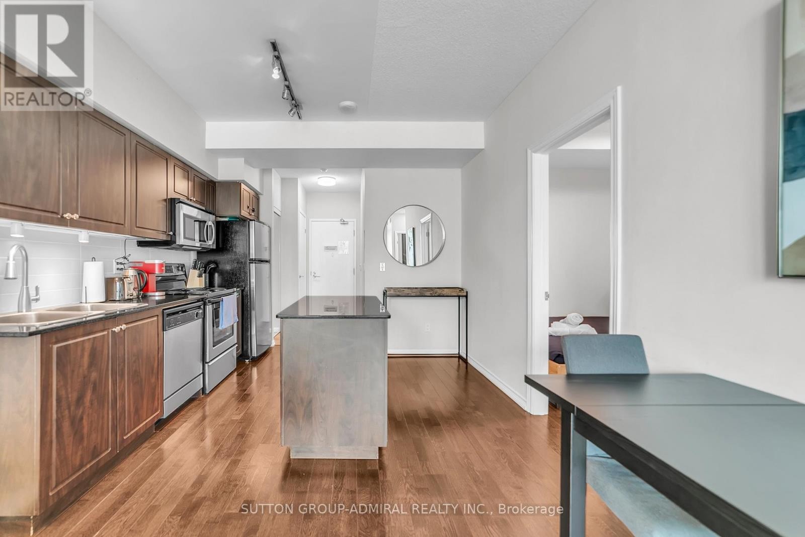 












2601 - 215 FORT YORK BOULEVARD

,
Toronto (Niagara),




Ontario
M5V4A2

