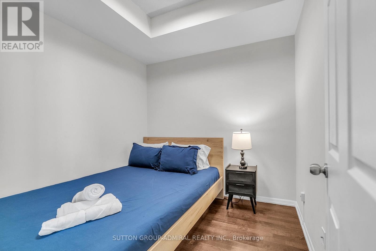 












2601 - 215 FORT YORK BOULEVARD

,
Toronto (Niagara),




Ontario
M5V4A2


