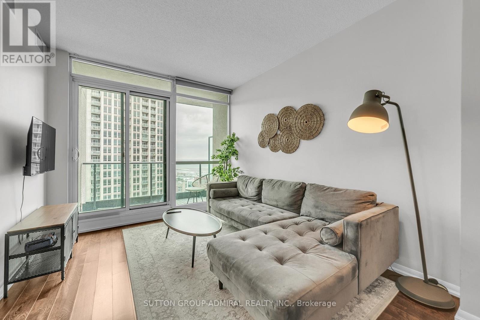 












2601 - 215 FORT YORK BOULEVARD

,
Toronto (Niagara),




Ontario
M5V4A2

