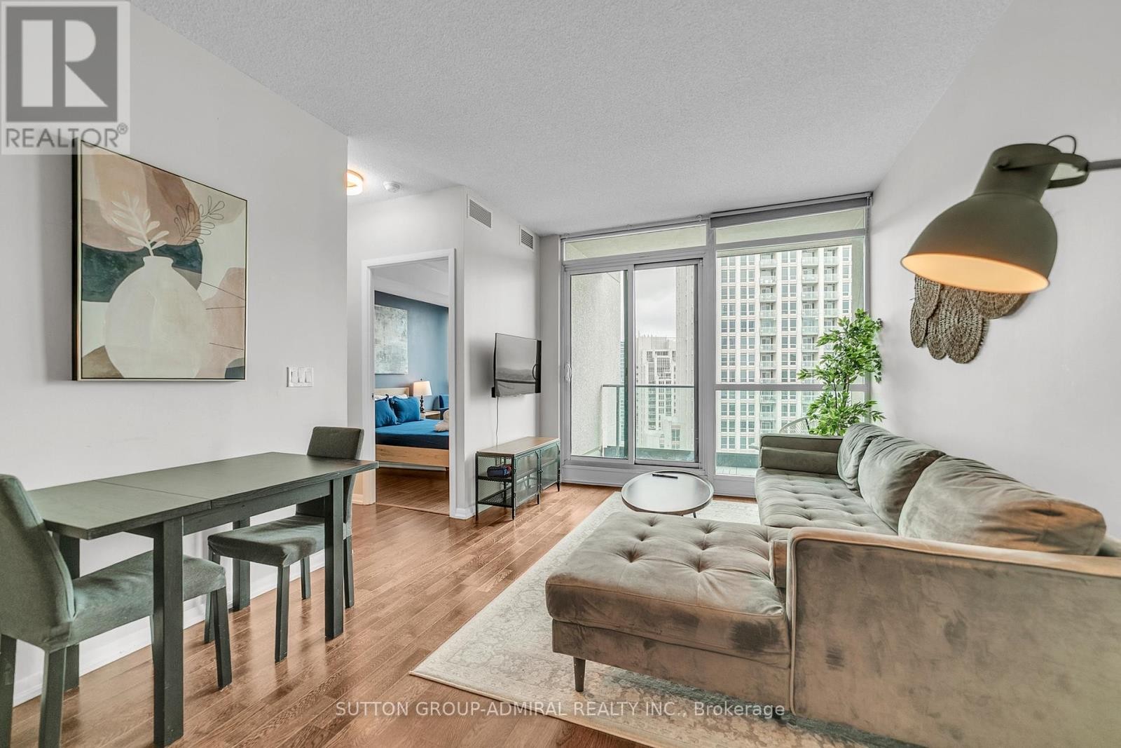 












2601 - 215 FORT YORK BOULEVARD

,
Toronto (Niagara),




Ontario
M5V4A2

