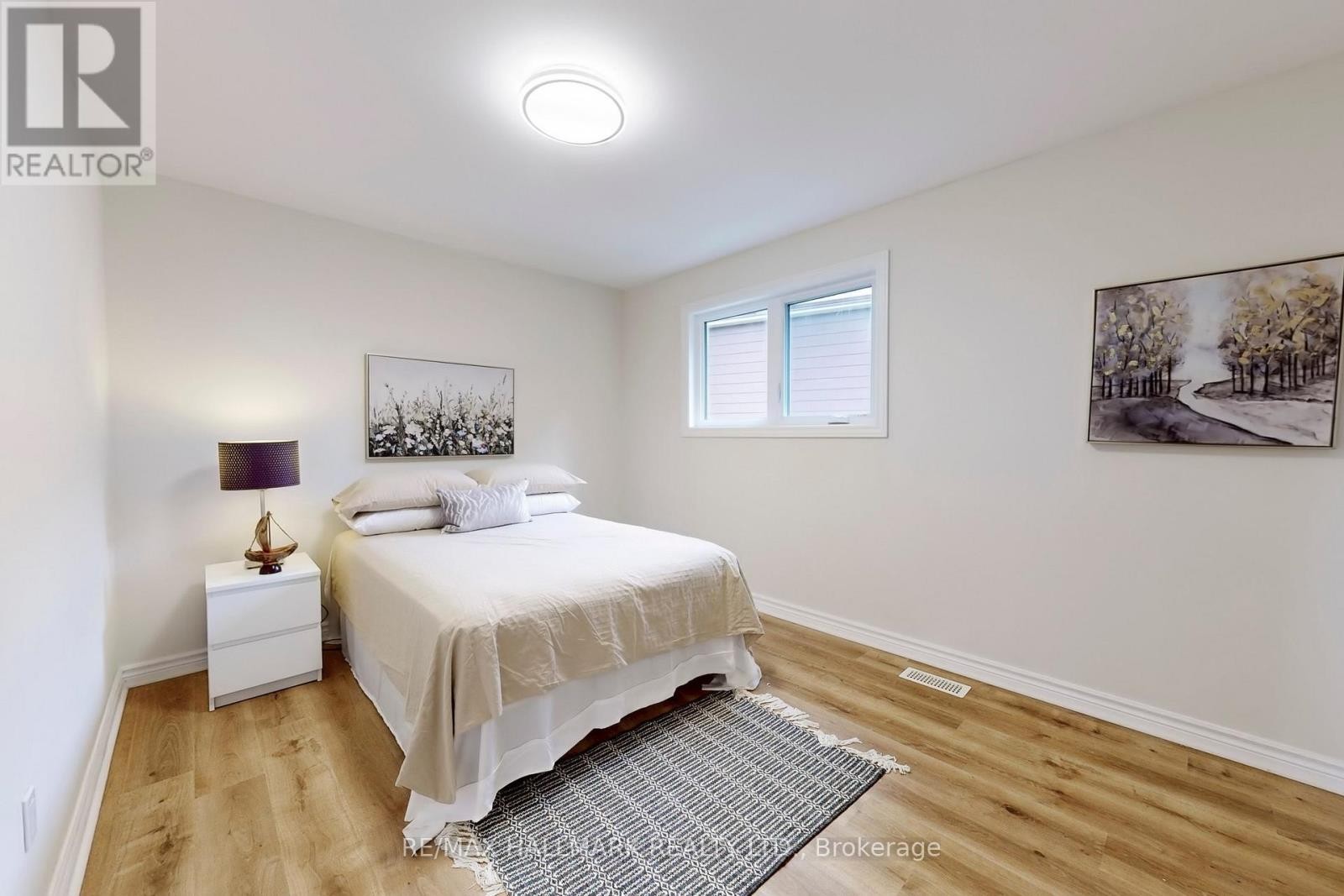 












2 BUTTERFIELD DRIVE

,
Toronto (Parkwoods-Donalda),




Ontario
M3A2L8

