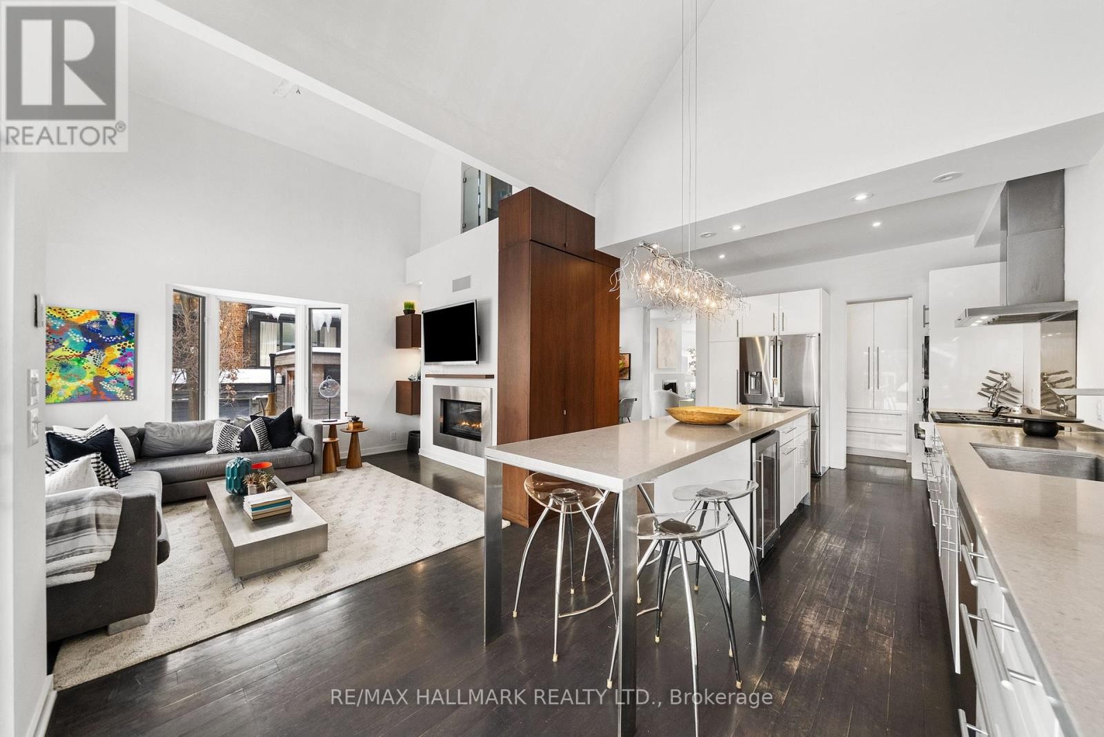 












26 LYTTON BOULEVARD

,
Toronto (Lawrence Park South),




Ontario
M4R1L1

