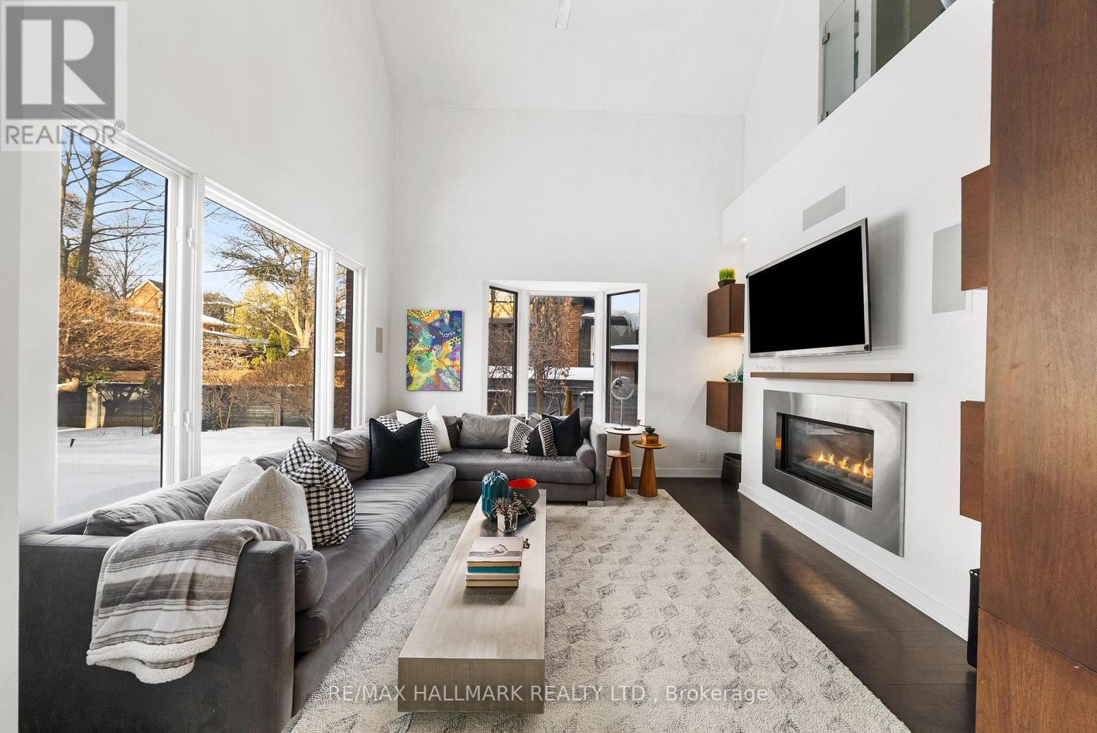 












26 LYTTON BOULEVARD

,
Toronto (Lawrence Park South),




Ontario
M4R1L1

