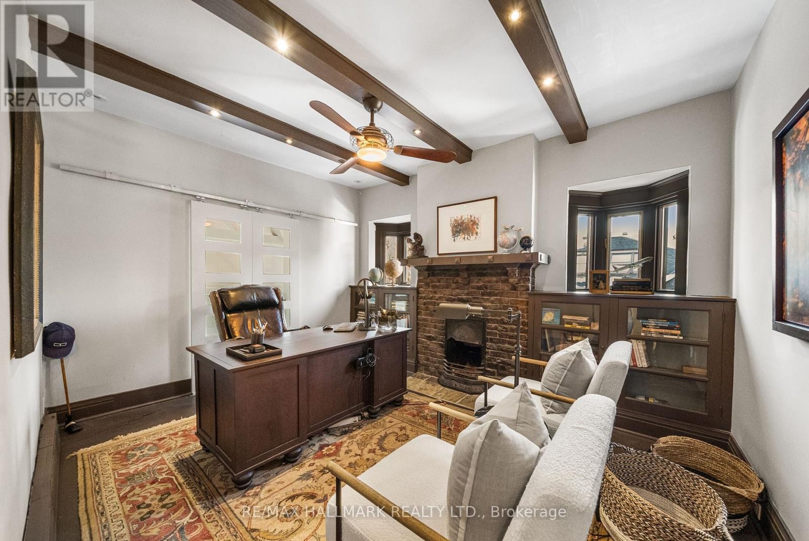 












26 LYTTON BOULEVARD

,
Toronto (Lawrence Park South),




Ontario
M4R1L1

