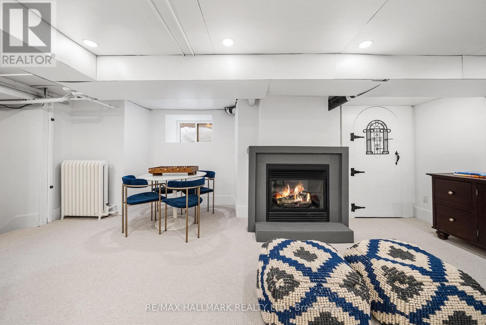 












26 LYTTON BOULEVARD

,
Toronto (Lawrence Park South),




Ontario
M4R1L1


