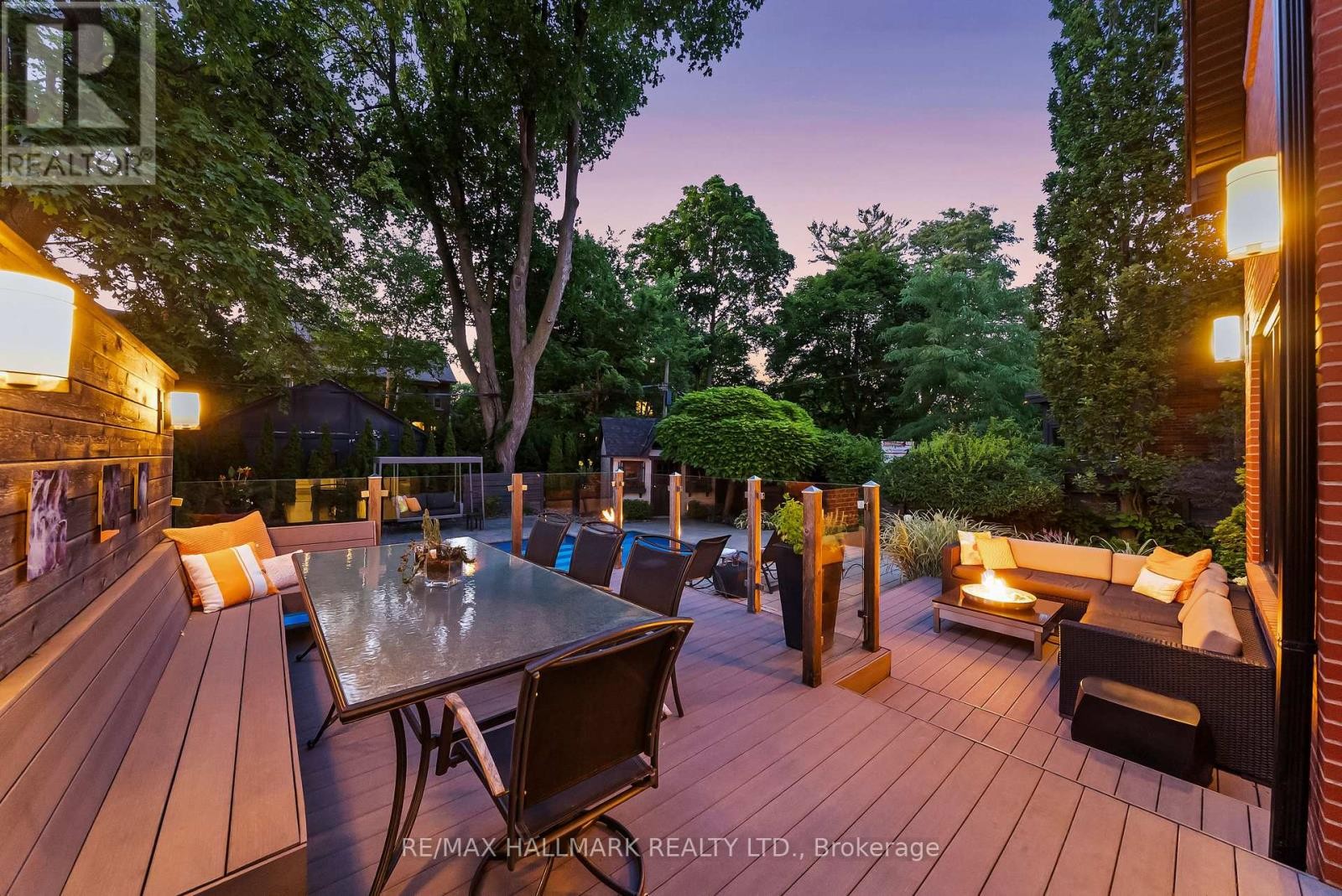












26 LYTTON BOULEVARD

,
Toronto (Lawrence Park South),




Ontario
M4R1L1

