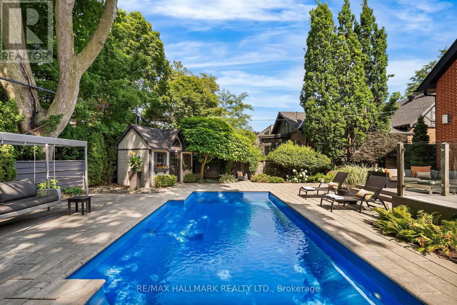 












26 LYTTON BOULEVARD

,
Toronto (Lawrence Park South),




Ontario
M4R1L1


