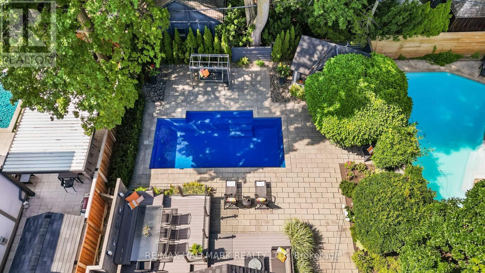 












26 LYTTON BOULEVARD

,
Toronto (Lawrence Park South),




Ontario
M4R1L1

