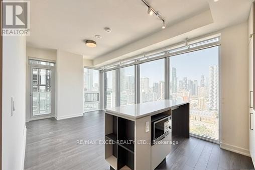 












3303 - 89 CHURCH STREET

,
Toronto (Church-Yonge Corridor),




Ontario
M5C0B7

