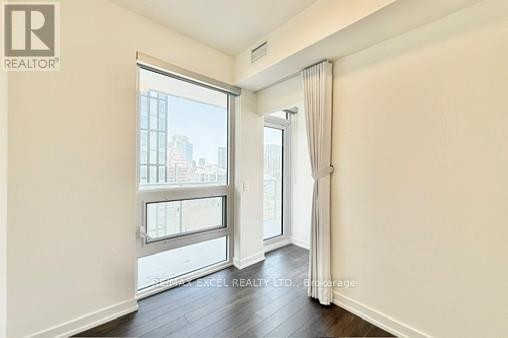 












3303 - 89 CHURCH STREET

,
Toronto (Church-Yonge Corridor),




Ontario
M5C0B7

