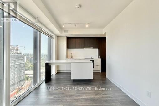












3303 - 89 CHURCH STREET

,
Toronto (Church-Yonge Corridor),




Ontario
M5C0B7

