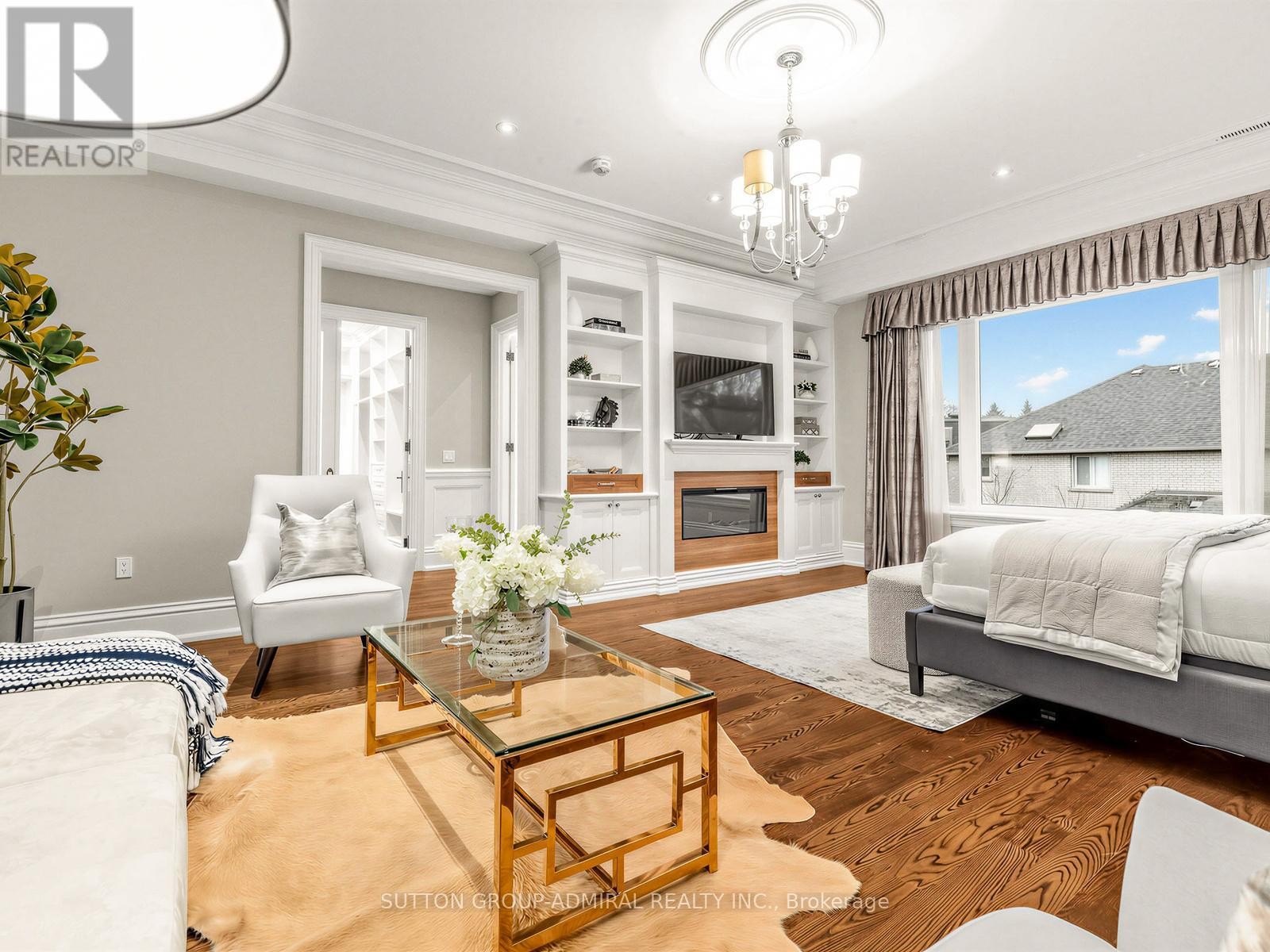 












5 LLOYDMINSTER CRESCENT

,
Toronto (Willowdale East),




Ontario
M2M2R9

