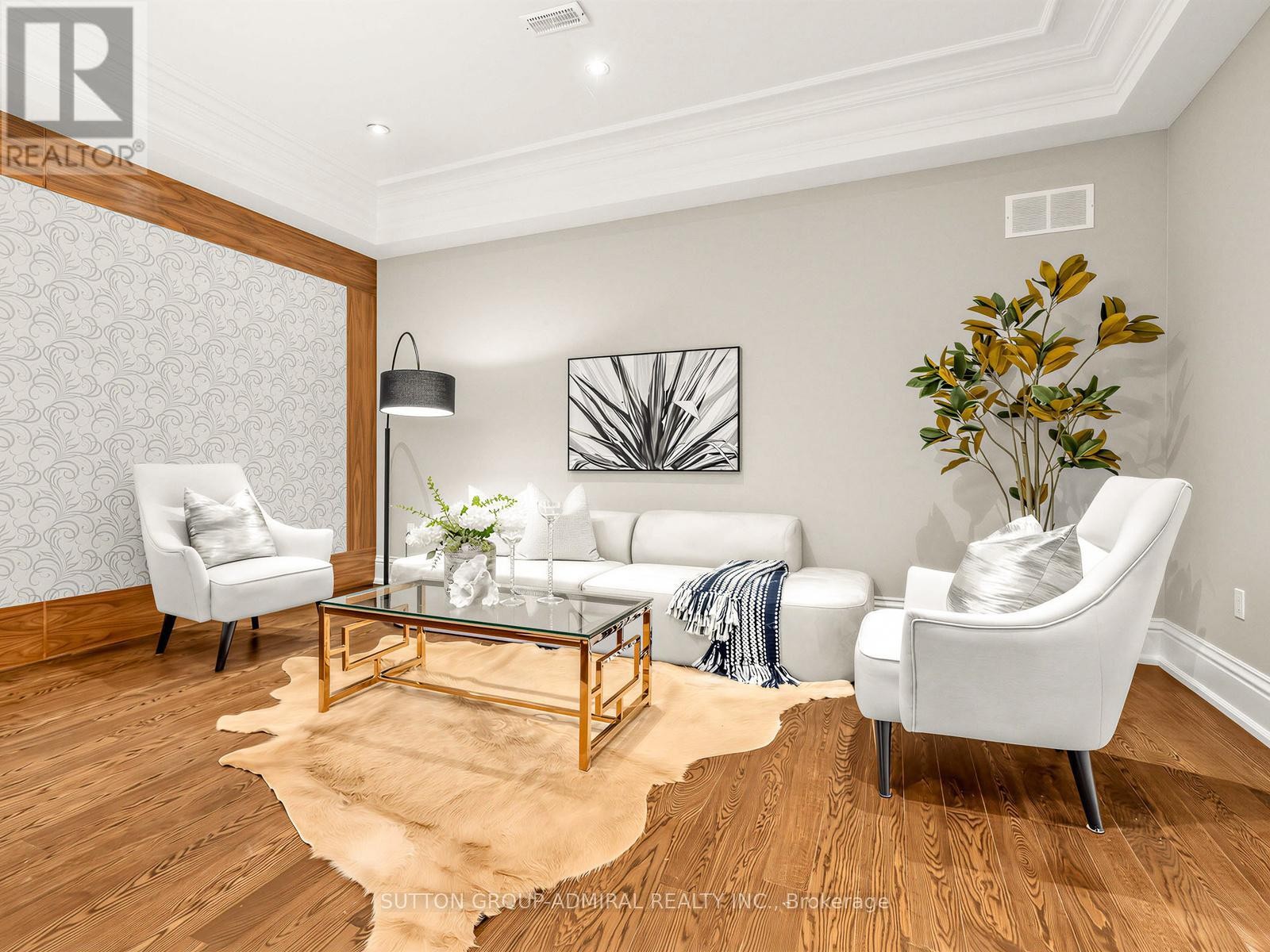 












5 LLOYDMINSTER CRESCENT

,
Toronto (Willowdale East),




Ontario
M2M2R9

