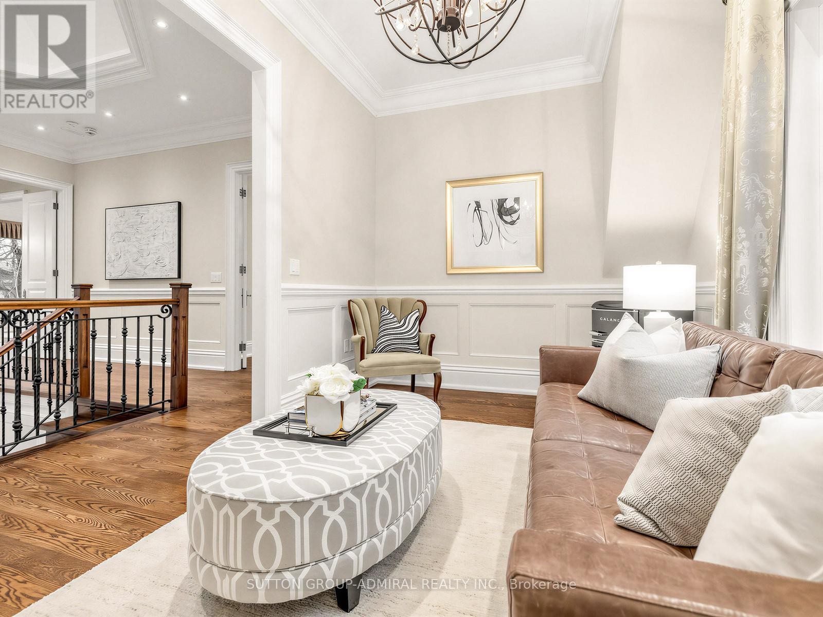 












5 LLOYDMINSTER CRESCENT

,
Toronto (Willowdale East),




Ontario
M2M2R9

