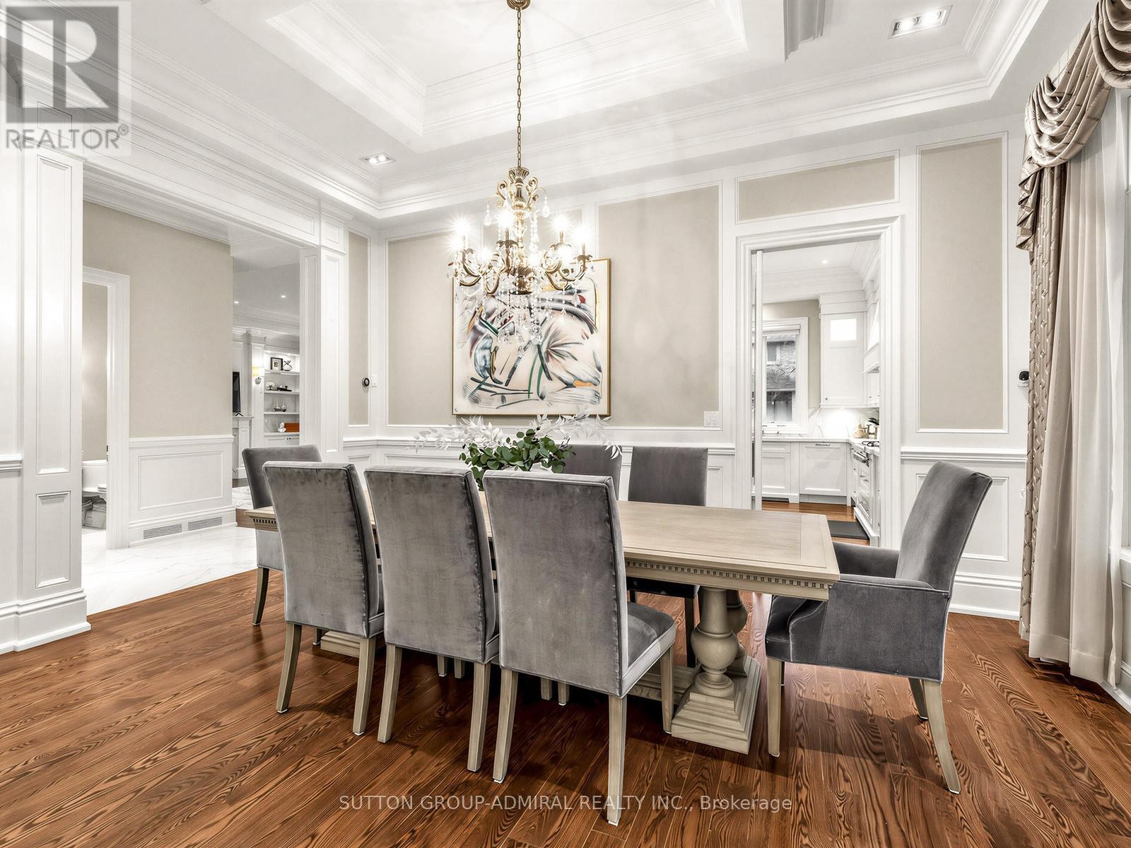 












5 LLOYDMINSTER CRESCENT

,
Toronto (Willowdale East),




Ontario
M2M2R9

