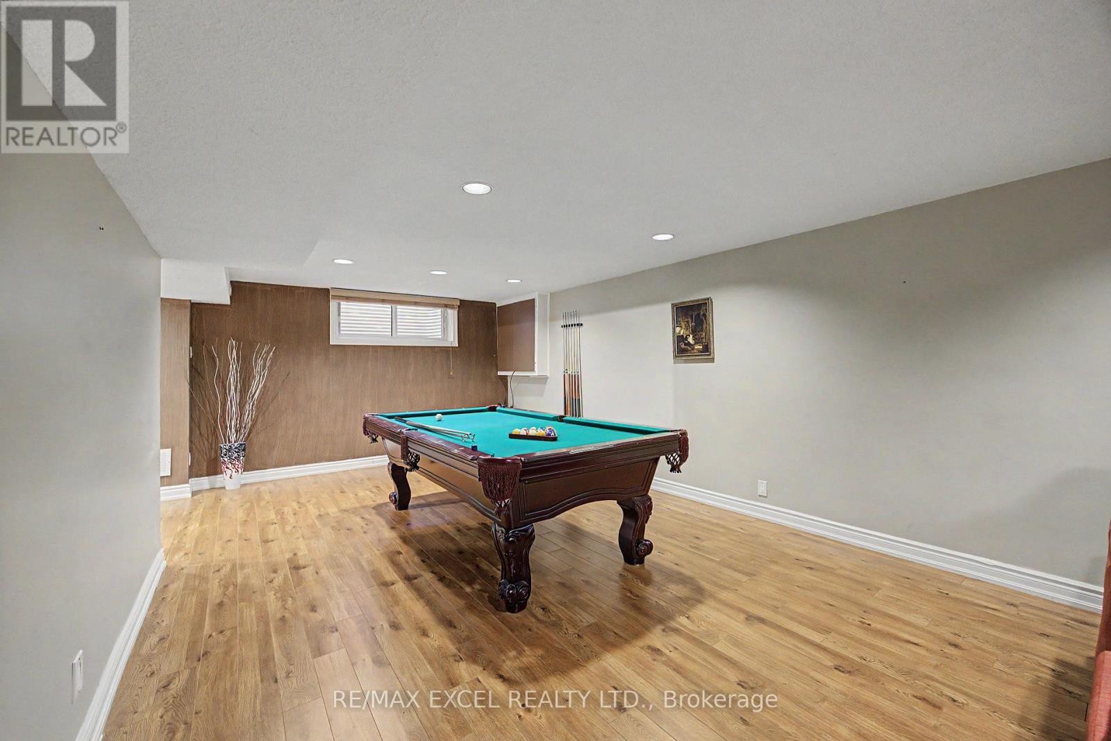 












46 ROBINTER DRIVE

,
Toronto (Newtonbrook East),




Ontario
M2M3R2

