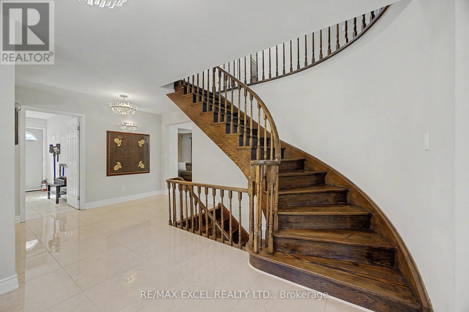 












46 ROBINTER DRIVE

,
Toronto (Newtonbrook East),




Ontario
M2M3R2

