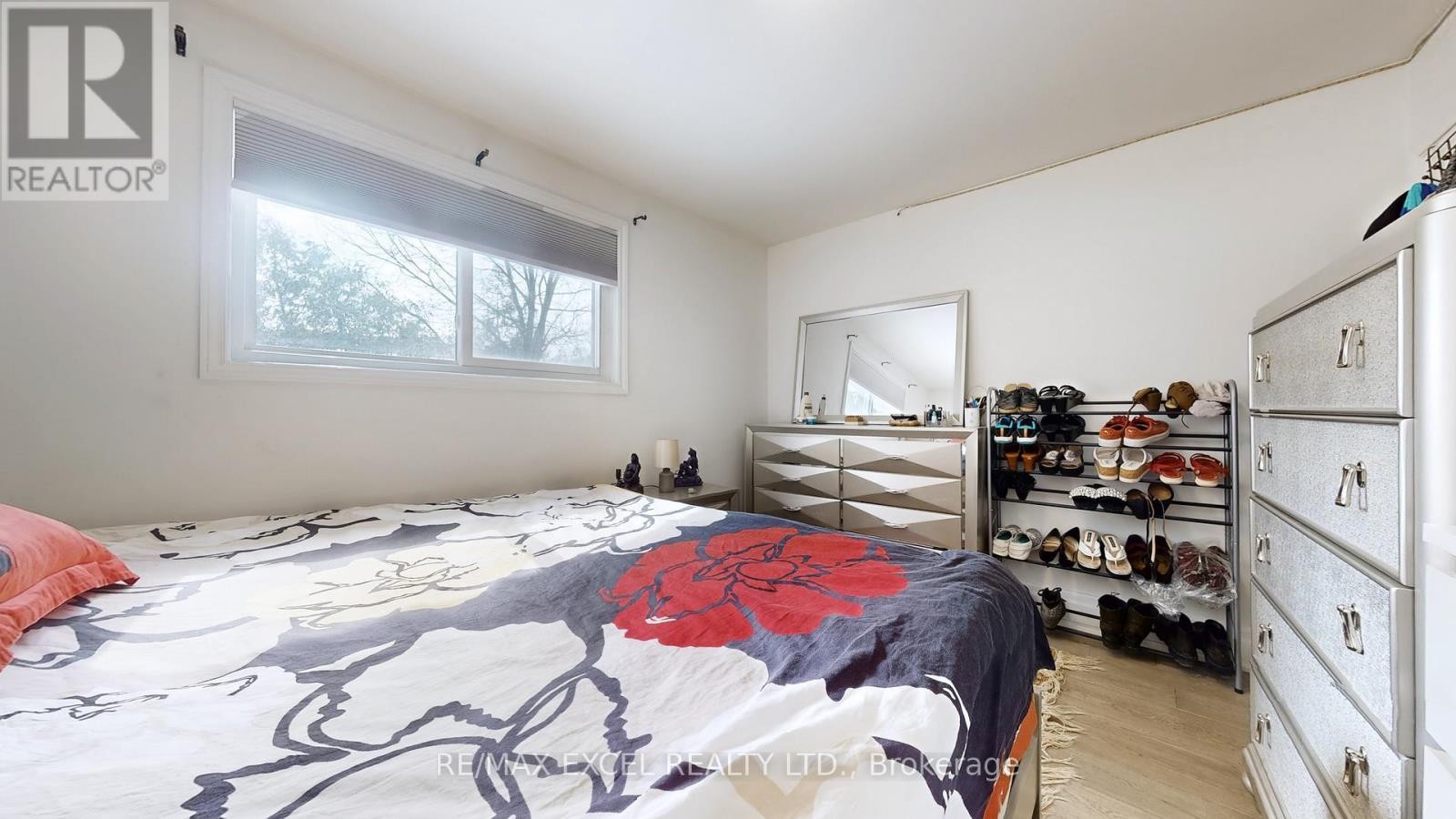 












19 CLANCY DRIVE

,
Toronto (Don Valley Village),




Ontario
M2J2V7

