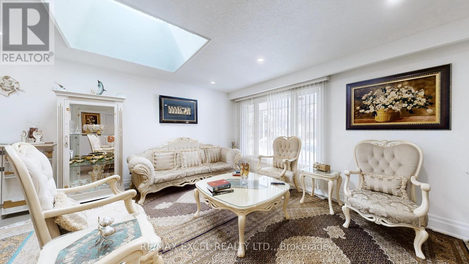 












19 CLANCY DRIVE

,
Toronto (Don Valley Village),




Ontario
M2J2V7

