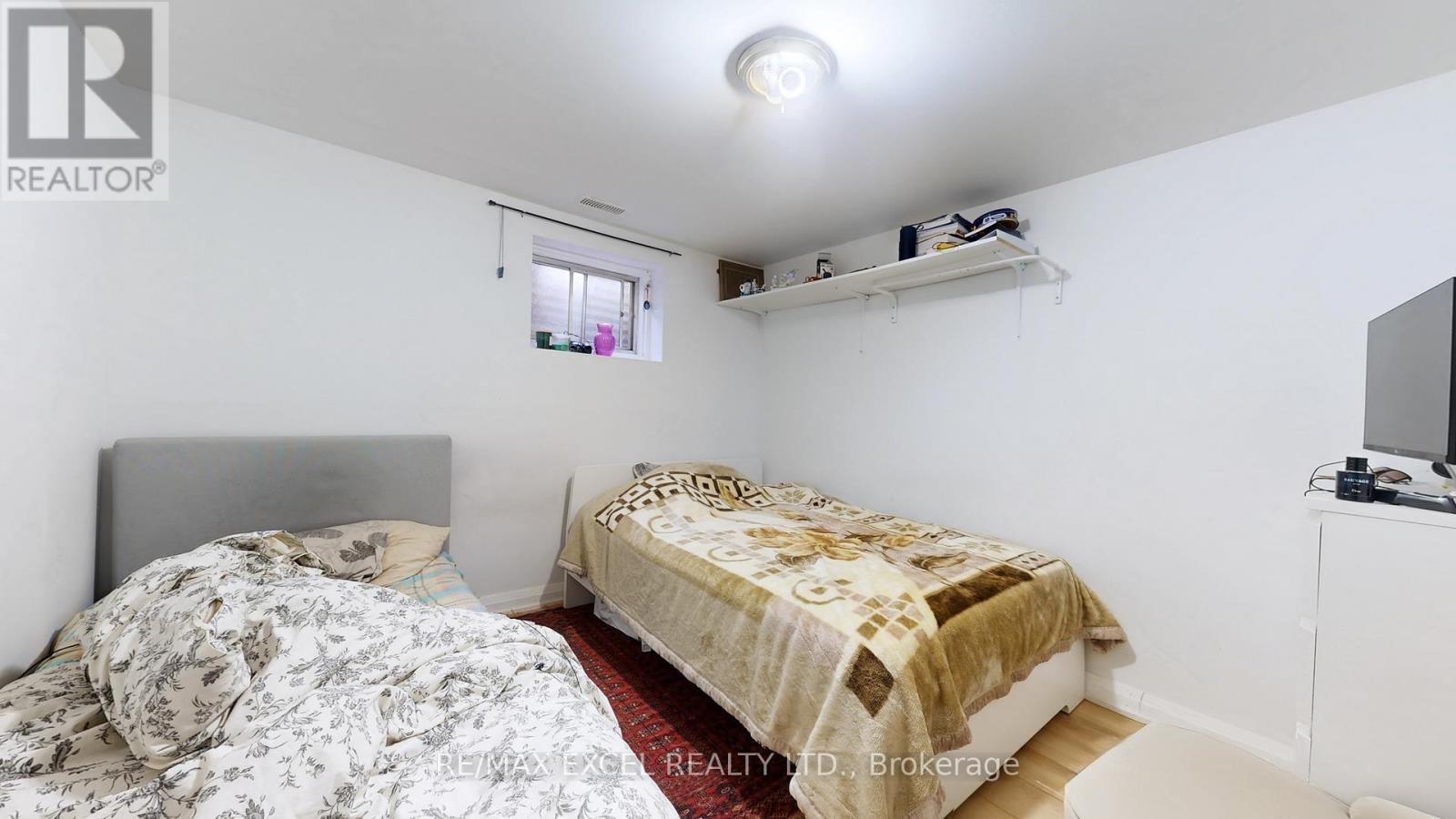 












19 CLANCY DRIVE

,
Toronto (Don Valley Village),




Ontario
M2J2V7

