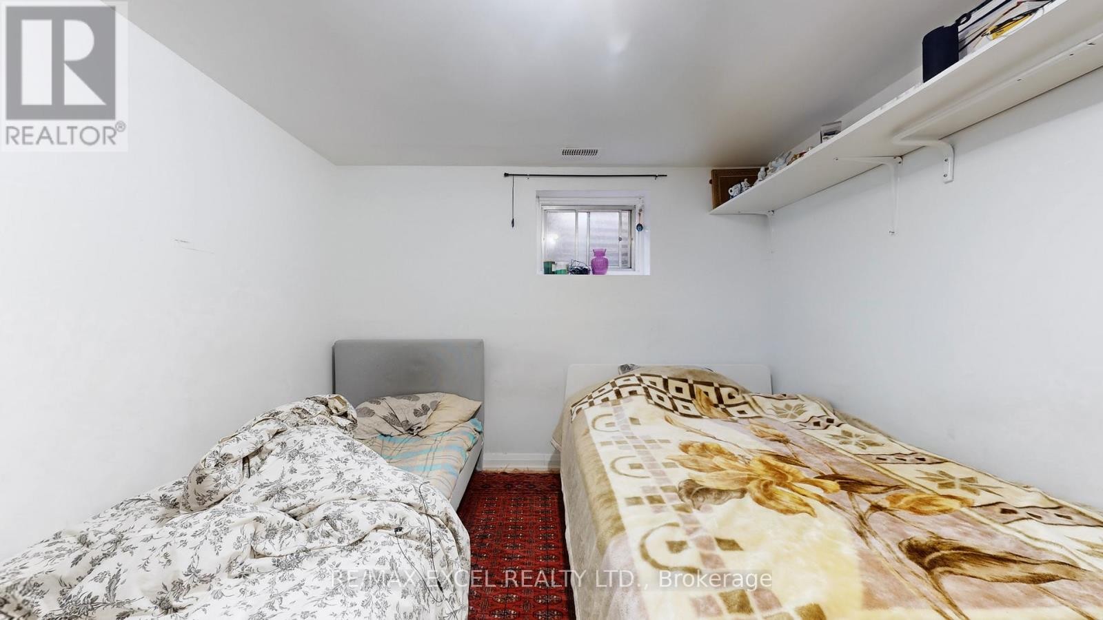 












19 CLANCY DRIVE

,
Toronto (Don Valley Village),




Ontario
M2J2V7

