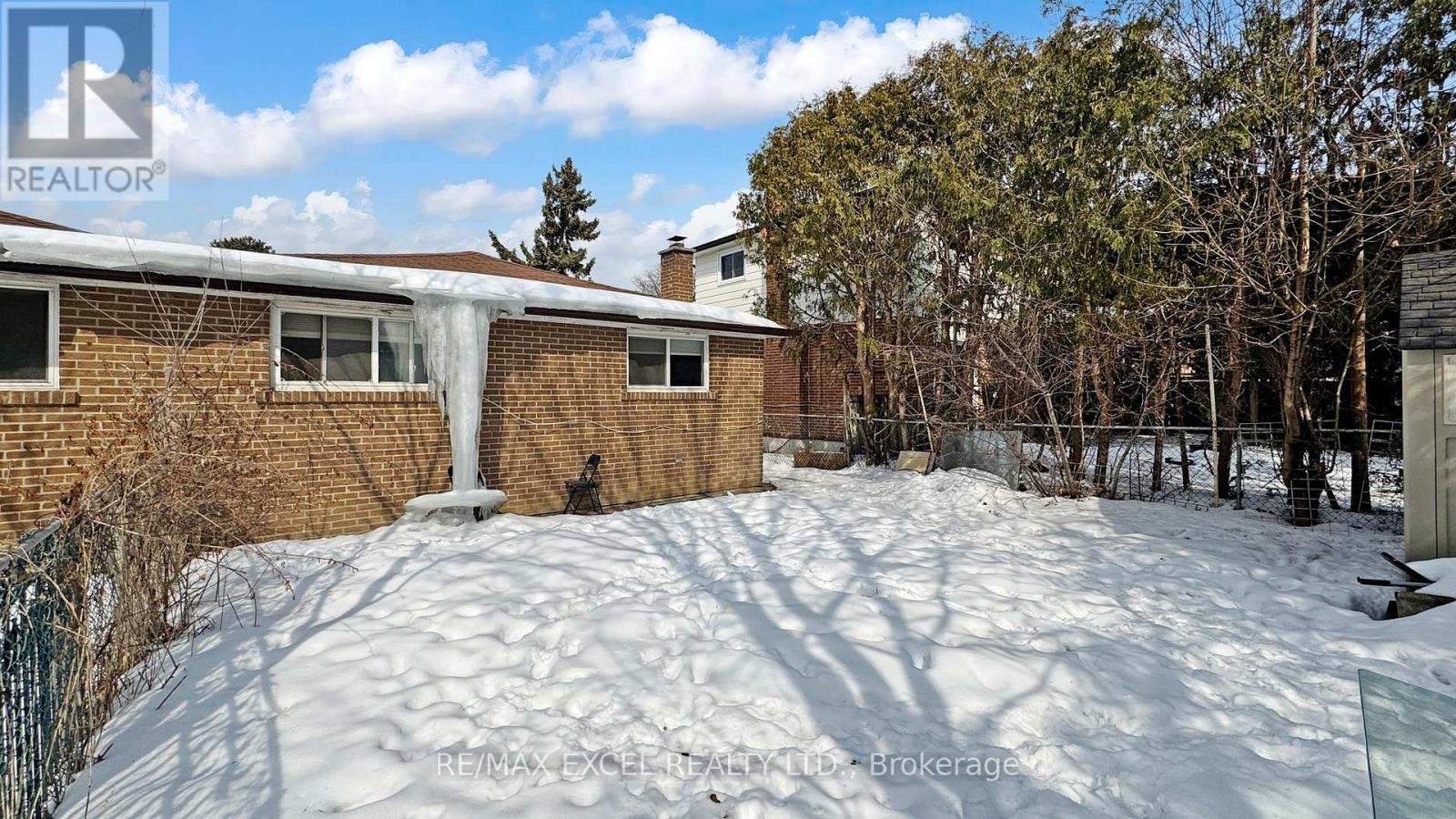 












19 CLANCY DRIVE

,
Toronto (Don Valley Village),




Ontario
M2J2V7

