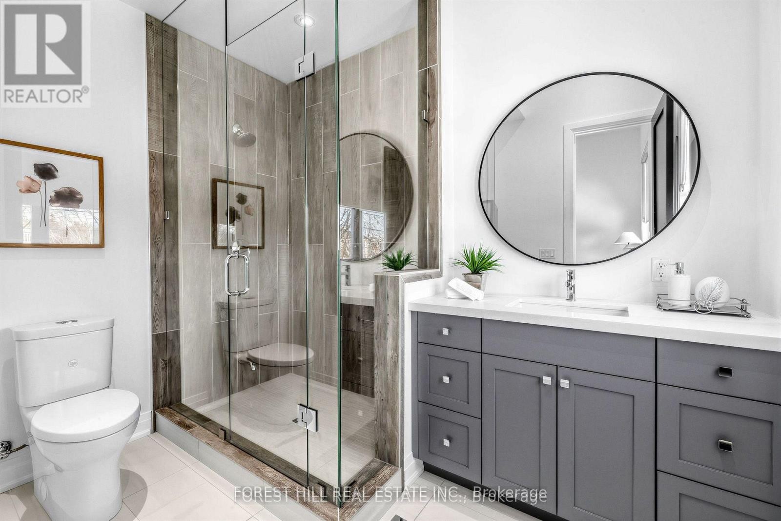 












41 INVERMAY AVENUE

,
Toronto (Clanton Park),




Ontario
M3H1Z1

