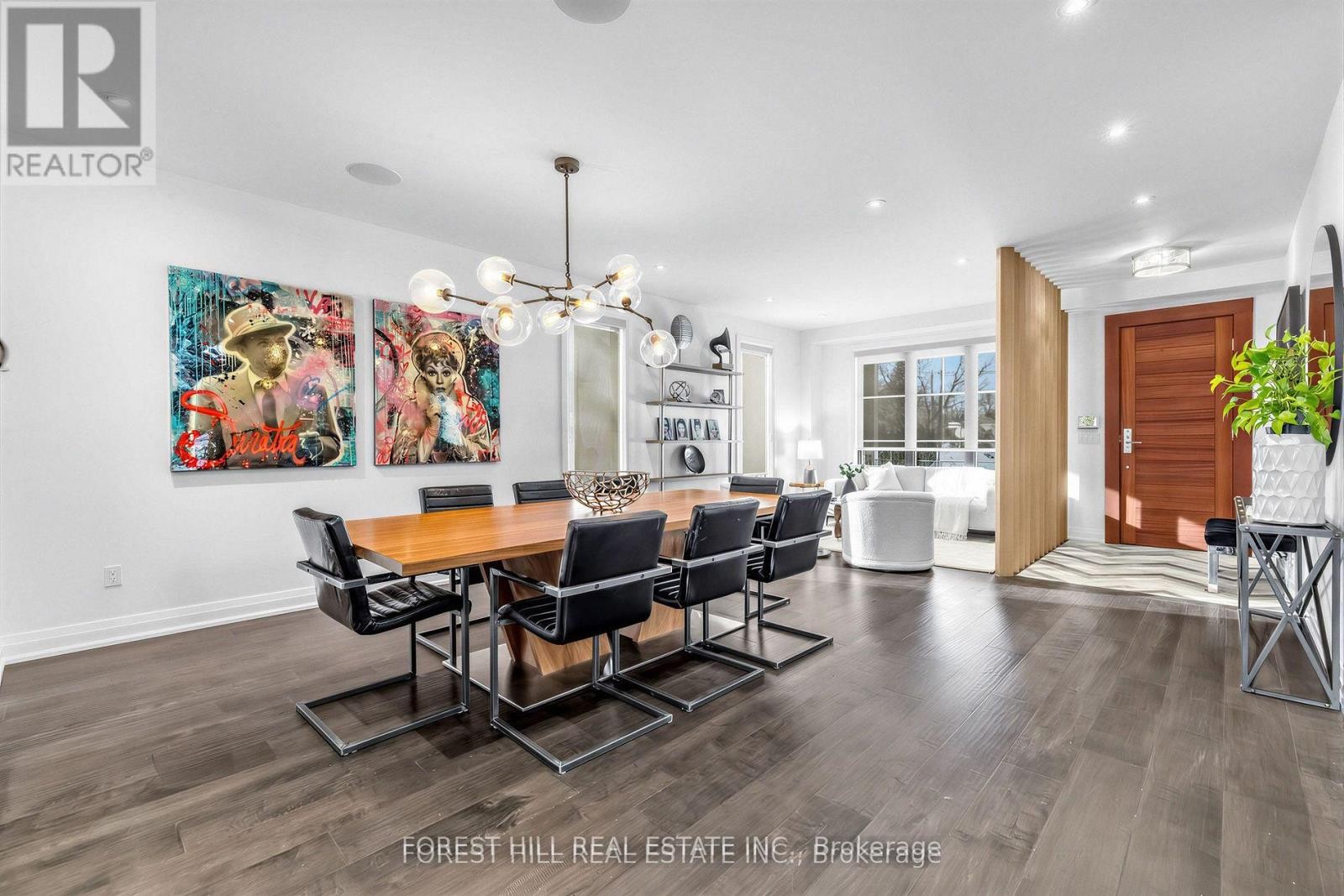 












41 INVERMAY AVENUE

,
Toronto (Clanton Park),




Ontario
M3H1Z1

