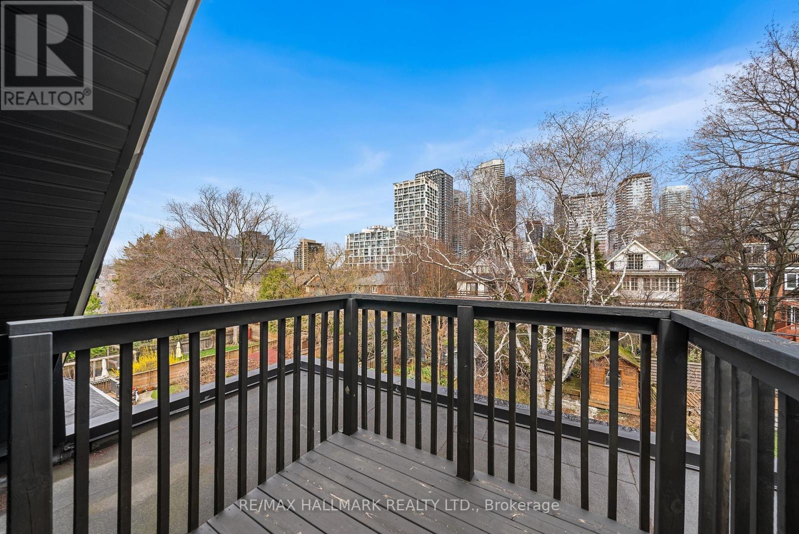












26 CAREY ROAD

,
Toronto (Mount Pleasant West),




Ontario
M4S1N8


