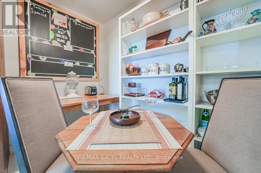 












1604 - 215 WYNFORD DRIVE

,
Toronto (Flemingdon Park),




Ontario
M3C3P5

