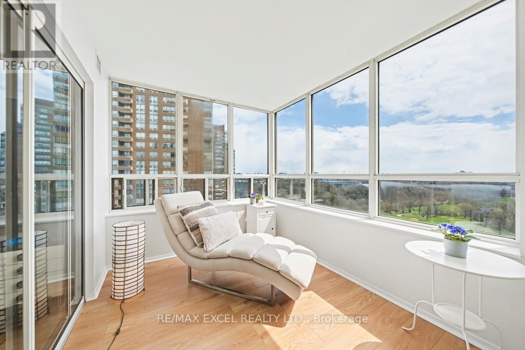 












1604 - 215 WYNFORD DRIVE

,
Toronto (Flemingdon Park),




Ontario
M3C3P5

