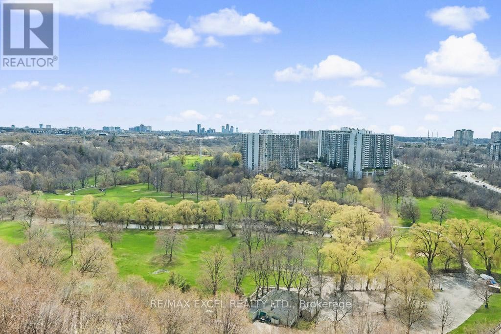 












1604 - 215 WYNFORD DRIVE

,
Toronto (Flemingdon Park),




Ontario
M3C3P5

