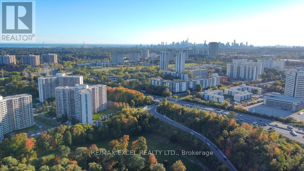 












1604 - 215 WYNFORD DRIVE

,
Toronto (Flemingdon Park),




Ontario
M3C3P5

