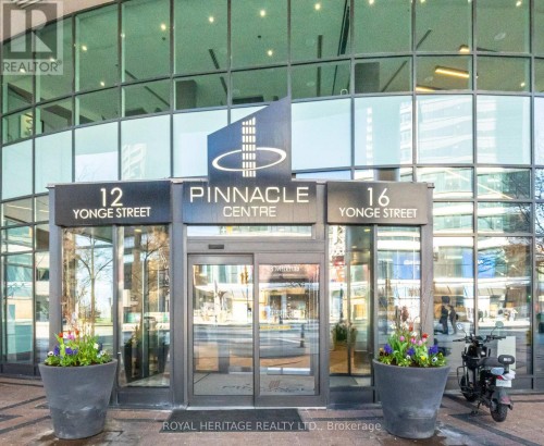 Pinnacle Centre luxury condominium