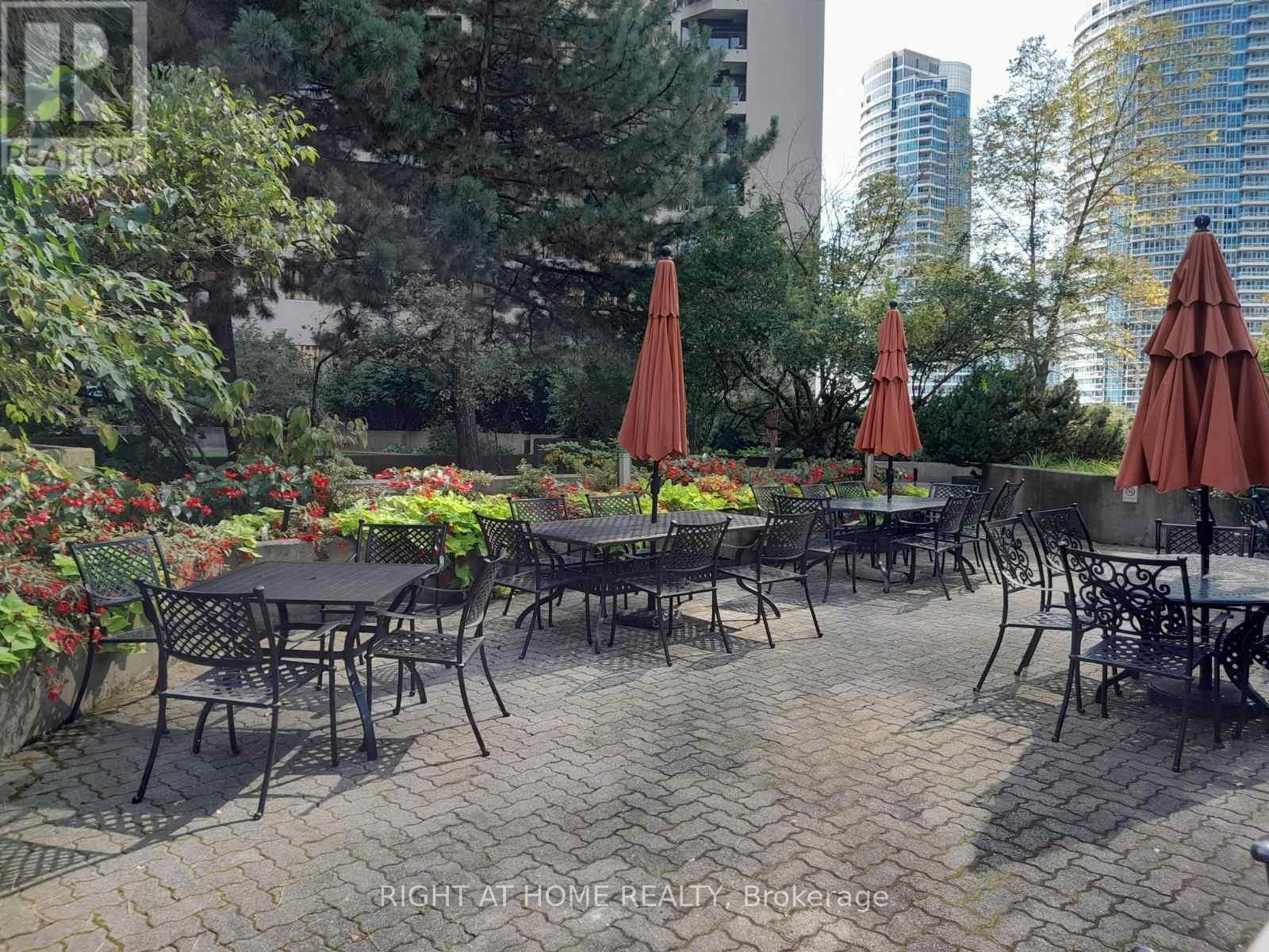 












2803 - 33 HARBOUR SQUARE

,
Toronto (Waterfront Communities),




Ontario
M5J2G2

