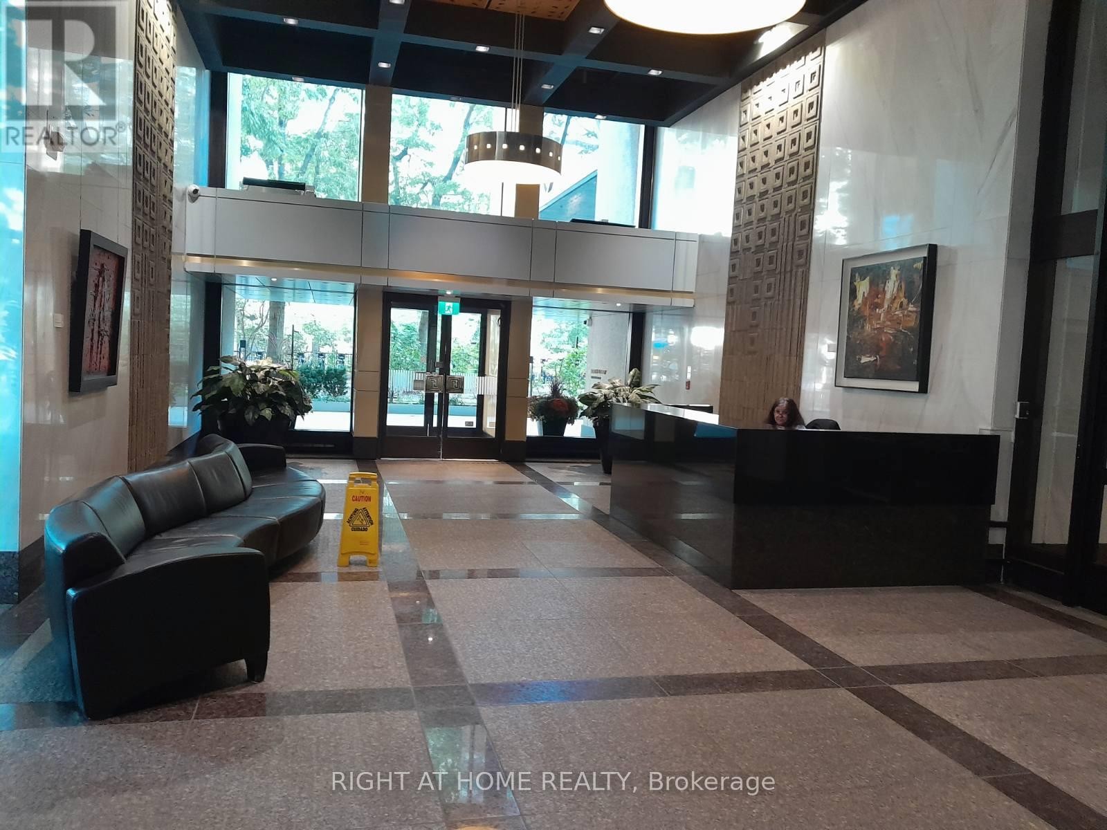 












2803 - 33 HARBOUR SQUARE

,
Toronto (Waterfront Communities),




Ontario
M5J2G2

