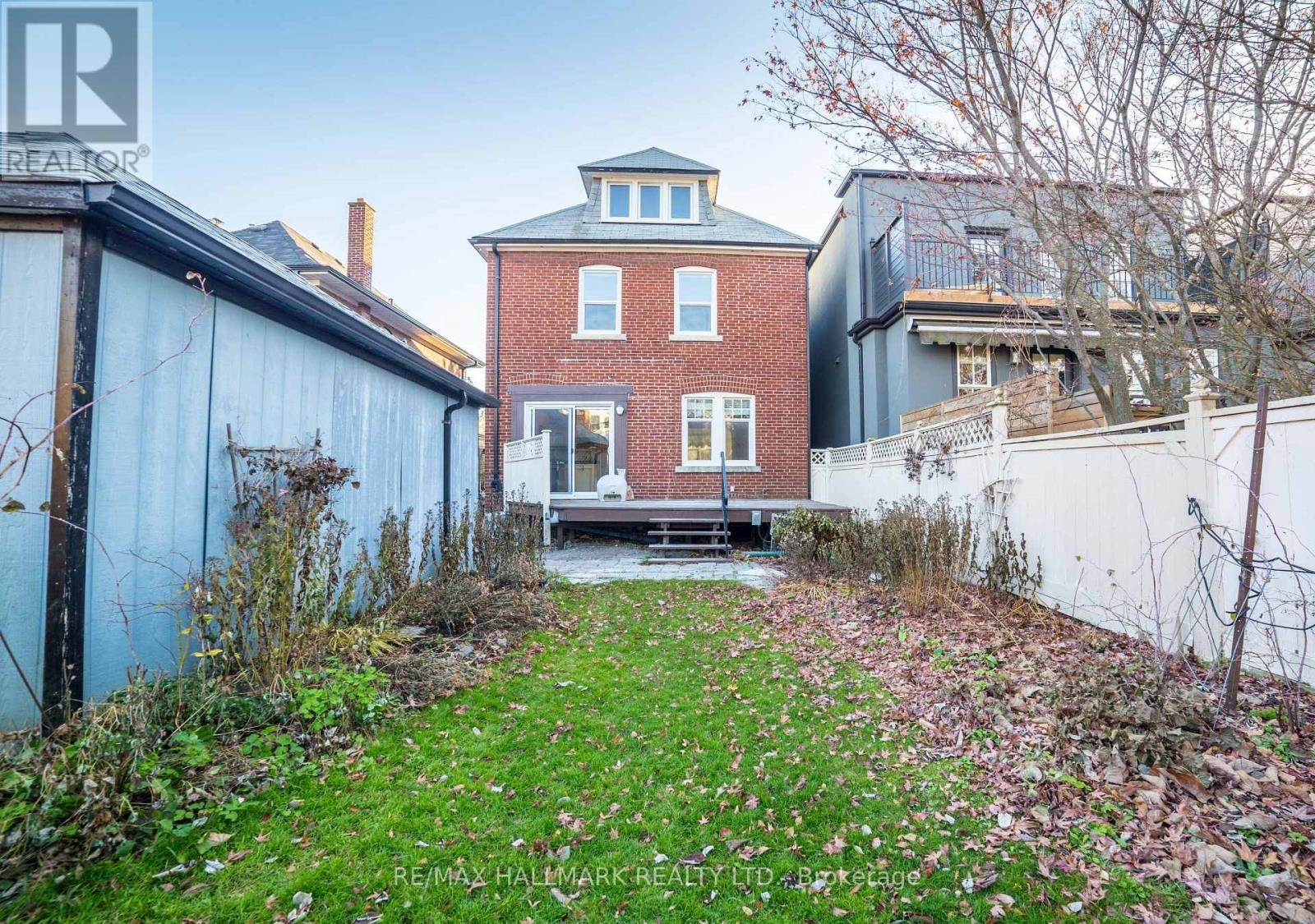 












40 SNOWDON AVENUE

,
Toronto (Lawrence Park North),




Ontario
M4N2A6

