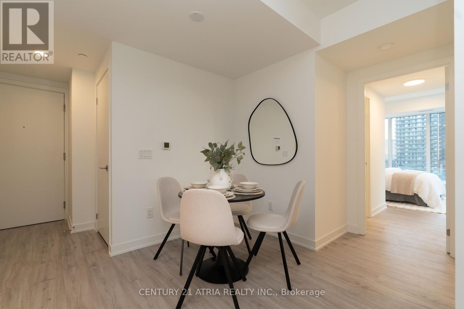 












2303 - 252 CHURCH STREET

,
Toronto (Church-Yonge Corridor),




Ontario
M5B0E6

