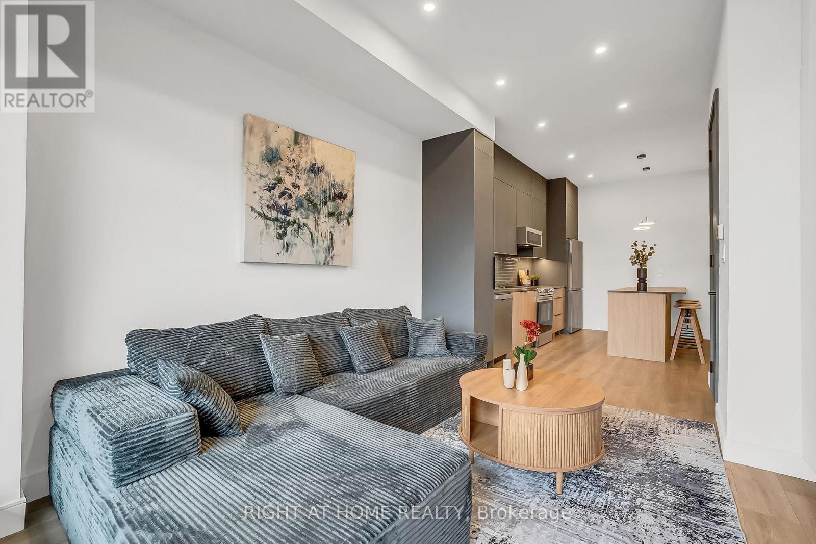 












1169 DAVENPORT ROAD

,
Toronto (Wychwood),




Ontario
M6H2G6

