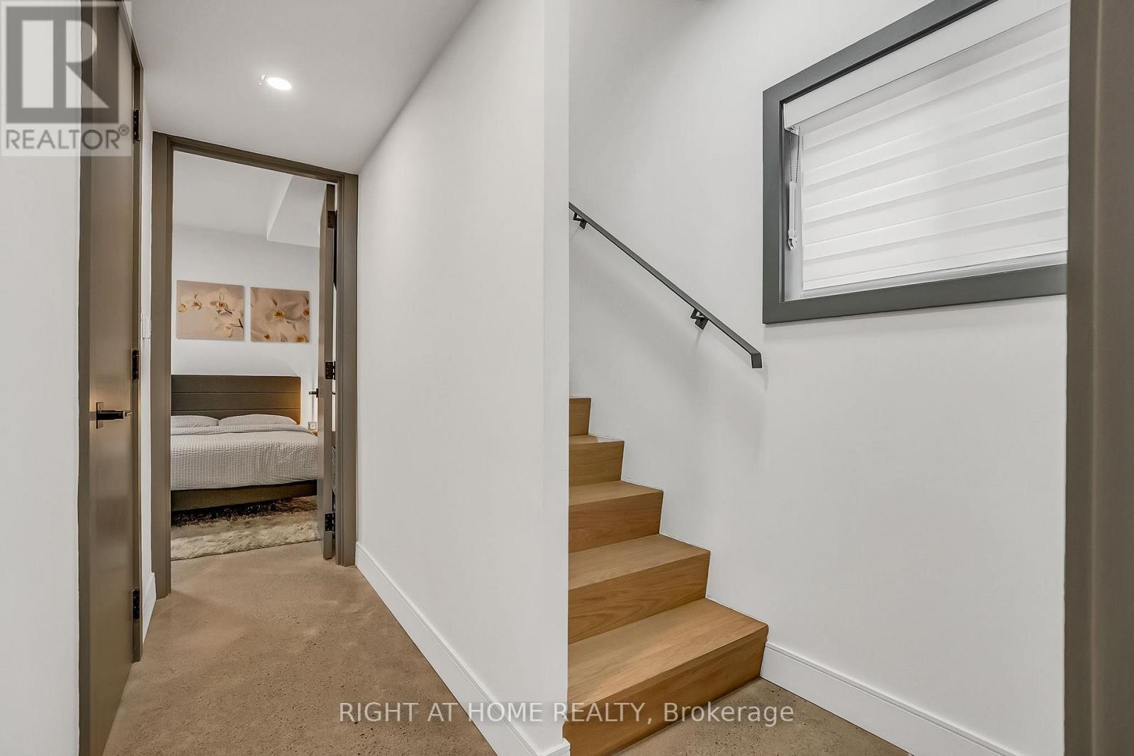 












1169 DAVENPORT ROAD

,
Toronto (Wychwood),




Ontario
M6H2G6

