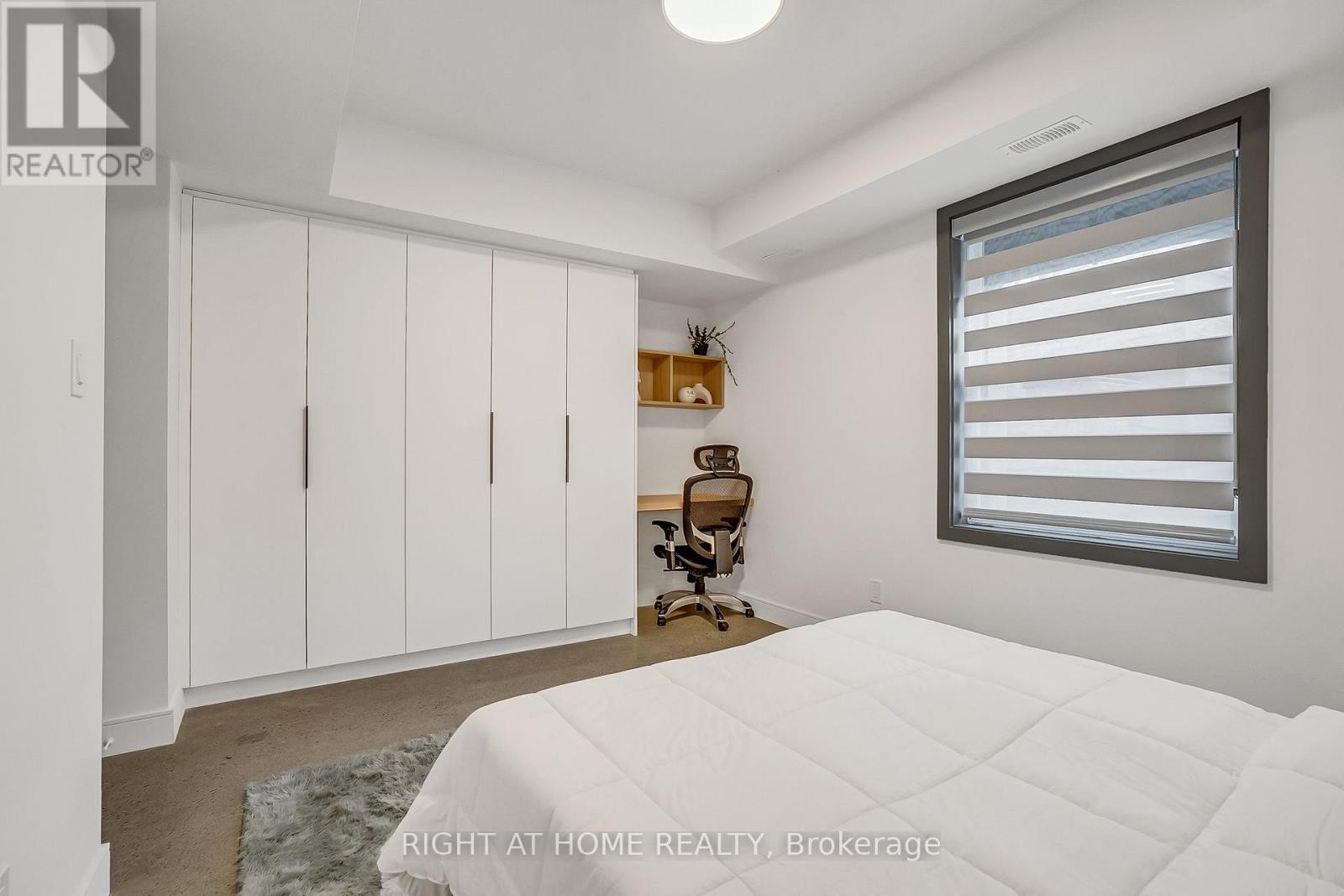 












1169 DAVENPORT ROAD

,
Toronto (Wychwood),




Ontario
M6H2G6

