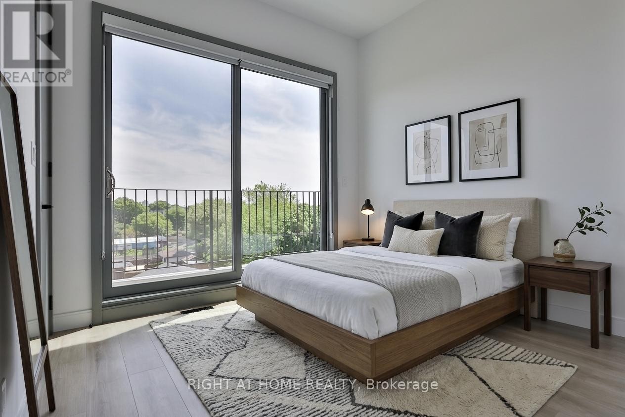 












1169 DAVENPORT ROAD

,
Toronto (Wychwood),




Ontario
M6H2G6

