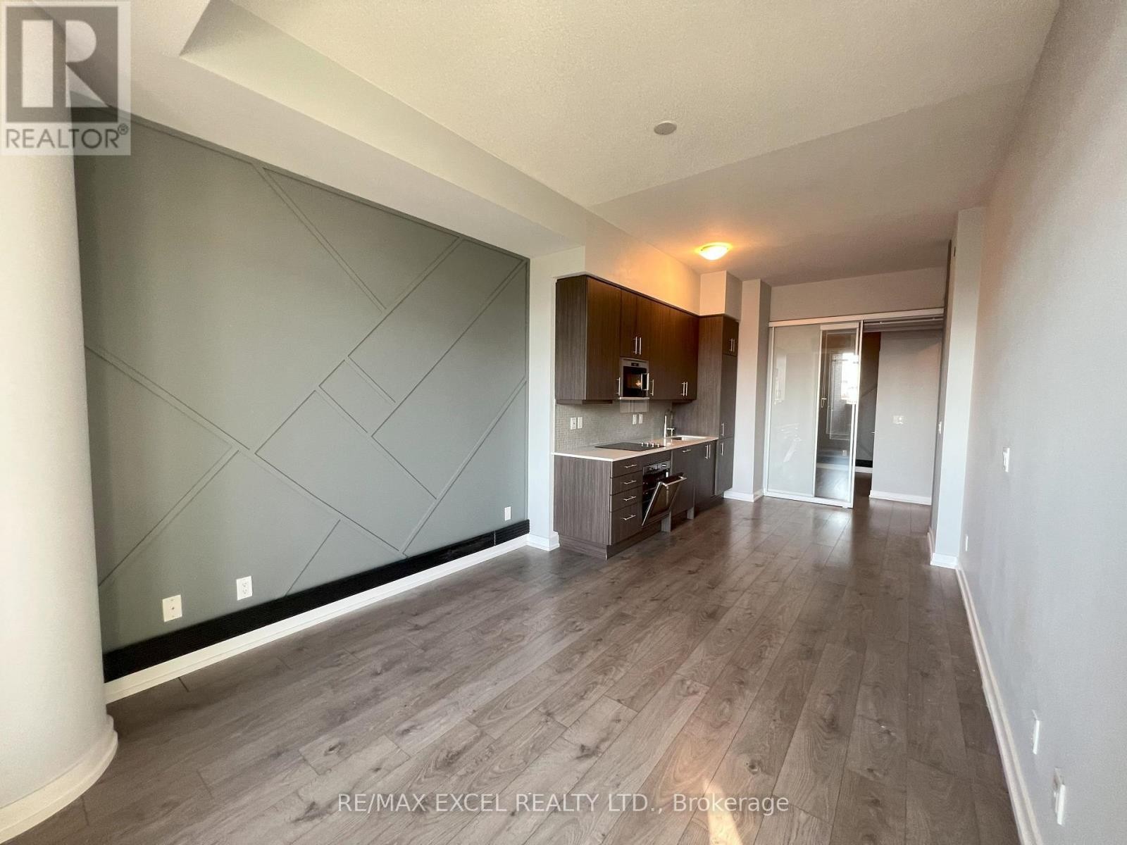












503 - 297 COLLEGE STREET

,
Toronto (Kensington-Chinatown),




Ontario
M5T0C2

