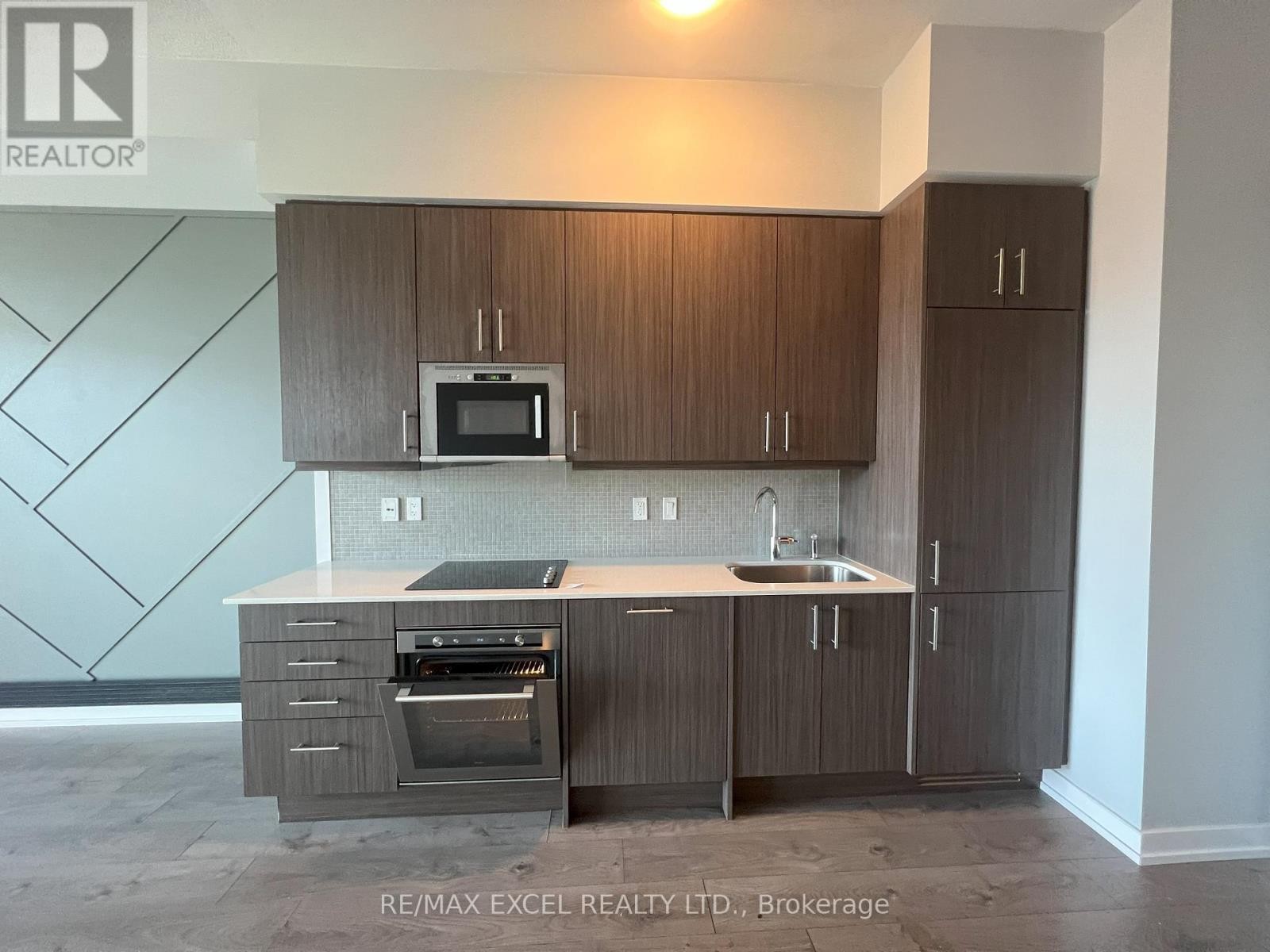 












503 - 297 COLLEGE STREET

,
Toronto (Kensington-Chinatown),




Ontario
M5T0C2

