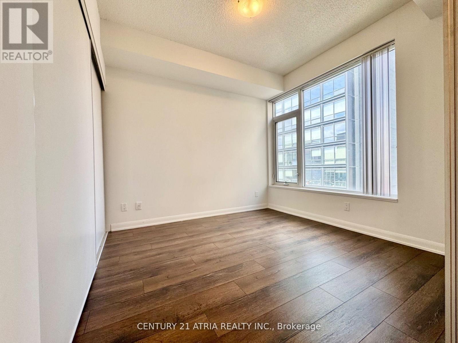 












712 - 435 RICHMOND STREET W

,
Toronto (Waterfront Communities),




Ontario
M5V0N3


