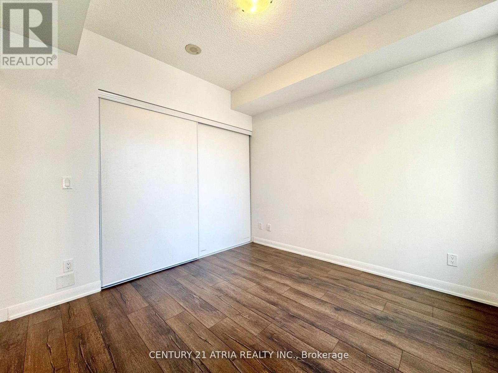 












712 - 435 RICHMOND STREET W

,
Toronto (Waterfront Communities),




Ontario
M5V0N3

